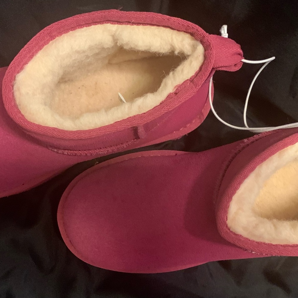 BEARPAW Platform Ankle Boots - Picture 7 of 9